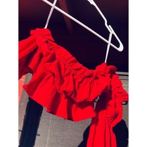 Vibrant off the shoulder top🎀Thrifted❤️
